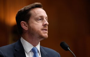 Trump yönetiminin yapay zekayla yaşlıların sağlık hizmetini reddetmesi felaket bir deney