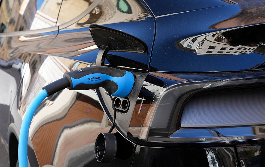 Elektrikli araç bataryaları sürücülerin korktuğundan çok daha uzun ömürlü