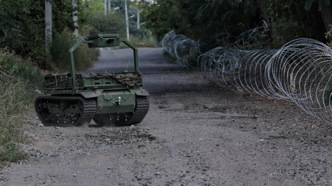 Robotlar savaş atlaması yapıyor, mayınları temizliyor; Ukrayna Rus pincer hareketini bozdu