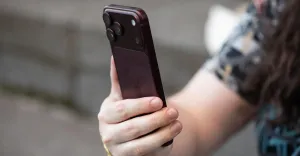 Apple'ın akıllı yazılım çözümü iPhone bataryalarını sevkiyat limitlerinin dışına çıkarıyor