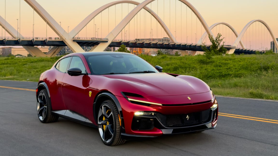 SUV demeyin: Ferrari Purosangue incelemesi