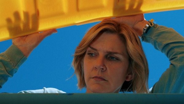 Pluribus 2. sezon "teknik olarak tamamen yazılmadı" ama Breaking Bad yaratıcısı Vince Gilligan "tüm sezonun ne olduğunu biliyoruz" diyor