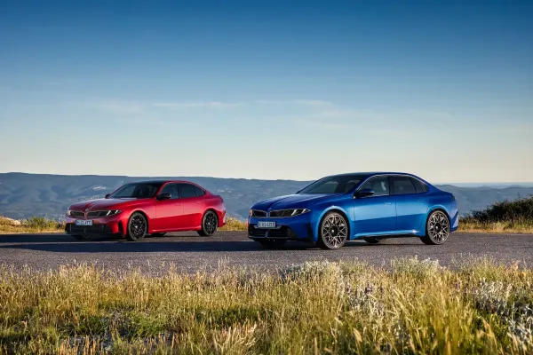 BMW aynı modeli benzinli ve elektrikli üretti; elektrikli olan 4.400 dolar daha ucuz