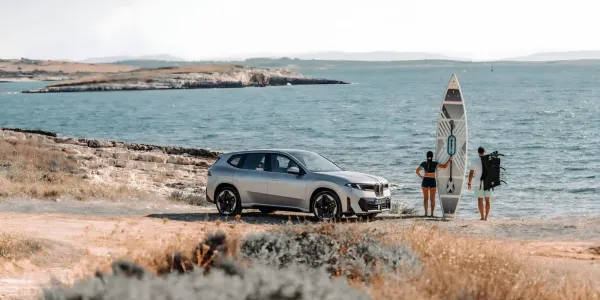 BMW'nin yeni iX3'üne erken sadakat indirimi geldi