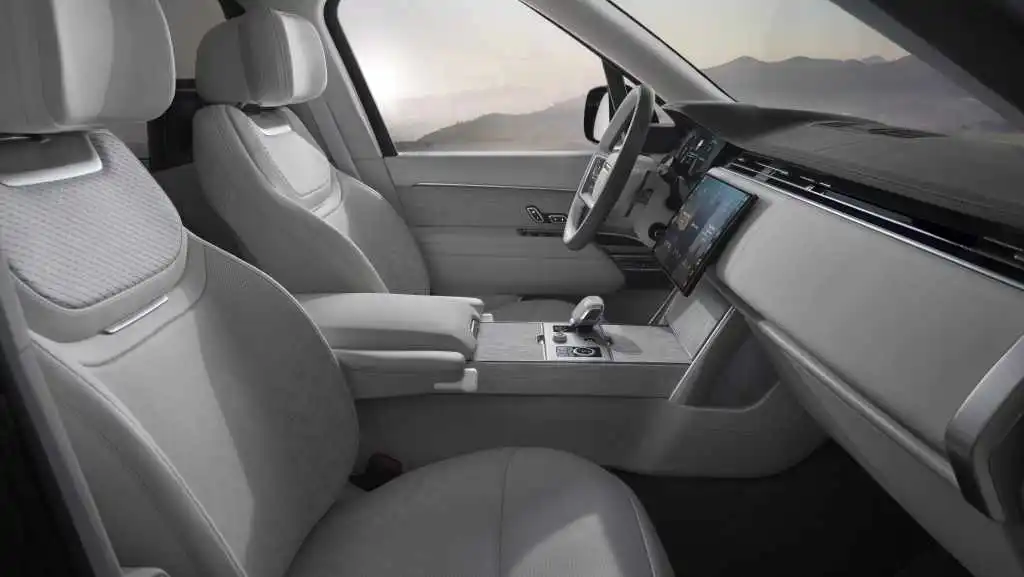 Range-Rover-Electric-interior