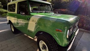 Yıllarca bir tarlada kalan 1970 model Scout artık EV oldu ve orijinal 4 vitesli manuel şanzımanını korudu