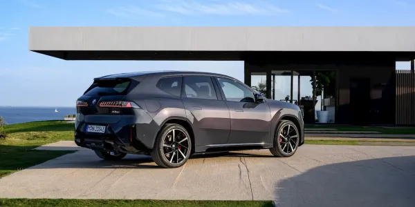 BMW'nin yeni iX3'ü tuttu, Avrupa'da EV siparişlerinin üçte birini oluşturuyor