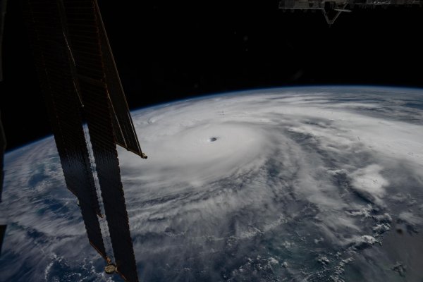 ABD ve Avrupa Uyduları El Niño Sırasındaki Kasırgaları Takip Ediyor