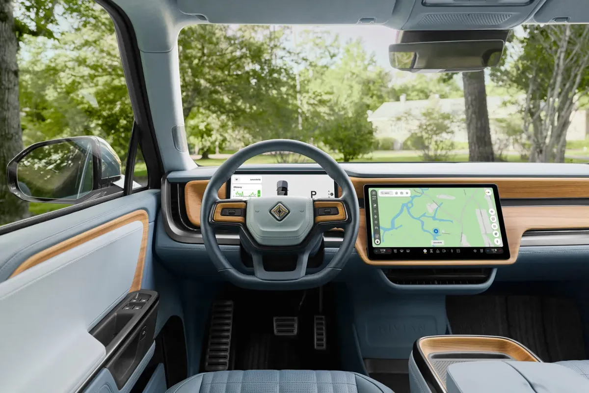 Rivian, R1 ve R2 Modellerini Tek Yazılımda Birleştiren RivianOS 2'yi Tanıttı