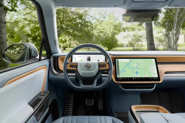 Rivian, R1 ve R2 Modellerini Tek Yazılımda Birleştiren RivianOS 2'yi Tanıttı
