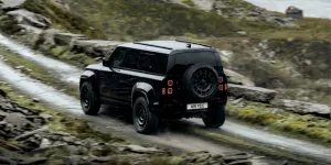 Defender'ın Küçük Elektrikli Arazi Aracı Tanıtım Öncesi Test Edilirken Görüntülendi