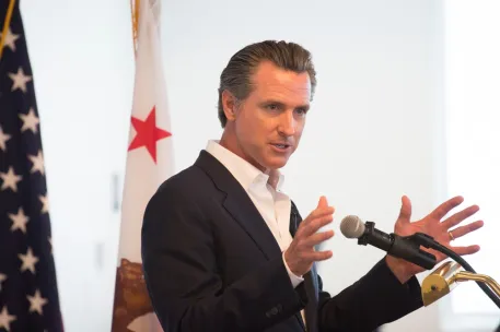 California valisi yapay zeka güvenliği yasalarını güçlendirmek için uzman paneli harekete geçirdi