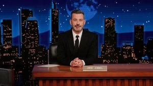 Kimmel'in ABC programı Trump'ın FCC tehditleri nedeniyle Demokrat'la yapılacak röportajı yayınlamayacak