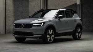 2028 Volvo XC40 için yeni köşeler, yeni farlar