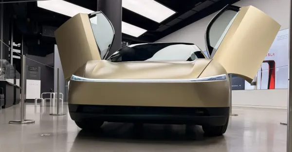 Tesla'nın Austin'deki aktif robotaksi filosu Cybercab lansmanının ardından 8 araca geriledi