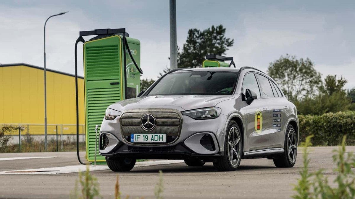 Mercedes GLC elektrikli tek şarjla çoğunlukla otoyolda 393 mil gitti