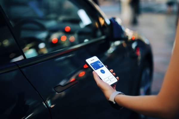 Bağlantılı otomobiller verinizi nasıl ve kimlerle paylaştığını gösteren çalışma