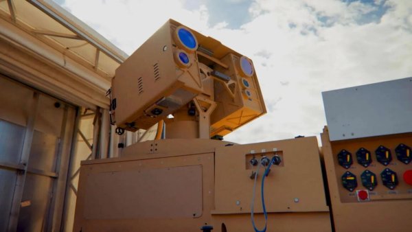 ABD Ordusu 20 Kilovatlık Lazerle Üç İnsansız Hava Aracını Vurdu