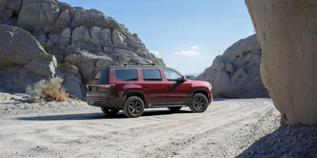 Jeep Wagoneer ve Ram 1500'ün Menzil Uzatmalı Elektrikli Modelleri Yeniden Gecikiyor