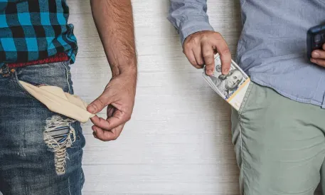 Fed Beige Book Raporu: Üst Düzey Harcamalar Tüketici Sıkıntısına Rağmen Güçlü Seyrediyor
