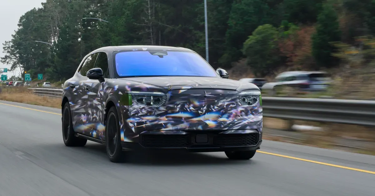 Bentley Torcal: Elektrikli SUV'de Orijinallik ve Sahte V8 Sesleri Dengesi