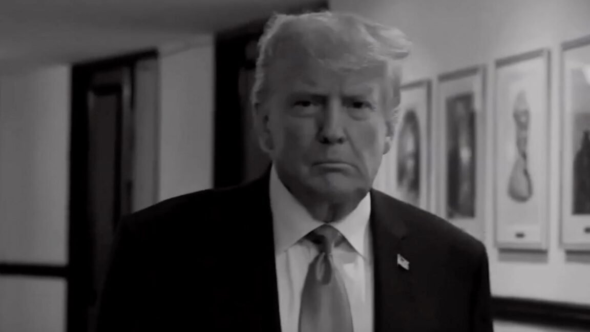 ABD hükümeti parasıyla yayınlanan Trump reklamları propaganda yasalarını ihlal ediyor iddiası