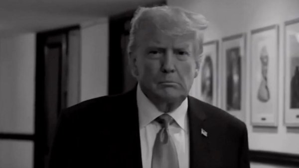 ABD hükümeti parasıyla yayınlanan Trump reklamları propaganda yasalarını ihlal ediyor iddiası