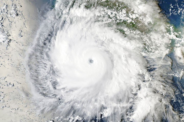 Hurricane Polo için patlayıcı yoğunlaşma