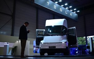 Tesla'nın büyük elektrikli kamyonu daha büyük bir altyapı zorluğuyla karşı karşıya