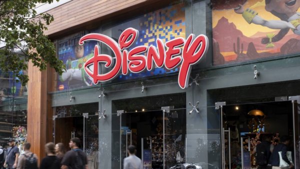 Trump Yönetimi ABC'nin Davasıyla Mücadele Ederken, Medya İzleme Örgütleri Disney'in FCC ile Uzlaşabileceği Konusunda Endişeli