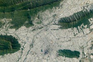 Dağların Arasında Monterrey