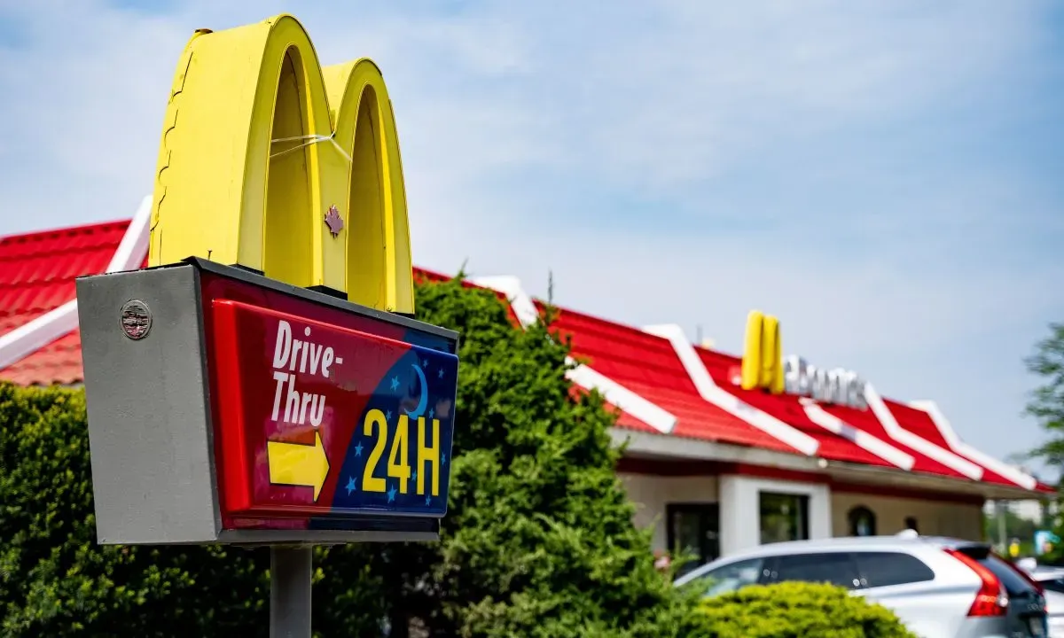McDonald’s drive-thru’yu yapay zekaya emanet ediyor