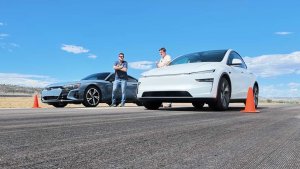 BMW i8, Tesla Model Y ve Audi E-Tron GT drag yarışında karşı karşıya, sonuçlar düşünüldüğü kadar farklı değil