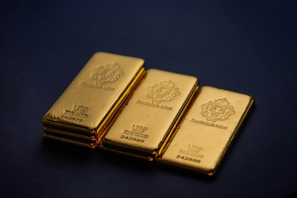 Bitcoin altını geride bıraktı, 100.000 dolara yükseliş sinyali
