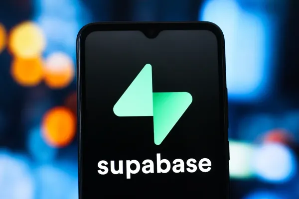 Bazı Supabase müşterileri insanların verilerini internete açık bırakıyor