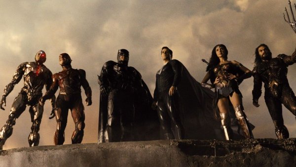 Zack Snyder, Snyder Cut sonrası Warner Bros. yöneticisinden "haklıymışsın" sözüyle bir nebze katharsis yaşadığını söyledi