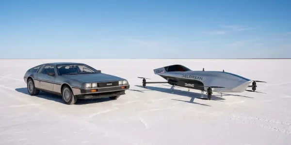 DeLorean, Tesla'dan önce uçan araçla havada olabilir