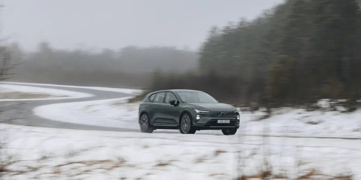Volvo EX60 Avrupa'da 50 bin siparişi aştı, üretim planın gerisinde