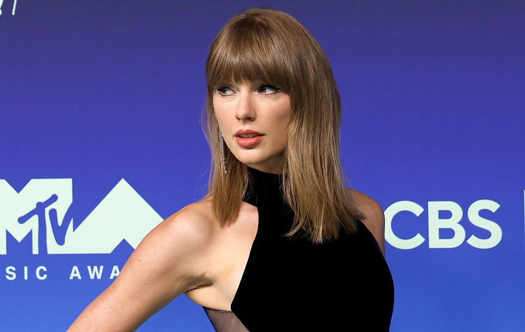 Sahtekar, 10 bin bot ve yapay zekâ şarkılarıyla Taylor Swift'i sollayıp hapse atıldı