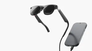 Xreal'den Android XR destekli kablolu akıllı gözlük: Xreal Aura