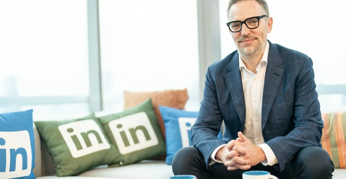 Microsoft'un Office ve Teams şefi Ryan Roslansky şirketten ayrılıyor