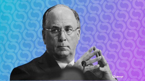 BlackRock CEO'su Larry Fink'ten veri merkezi moratoryumunda resesyon uyarısı