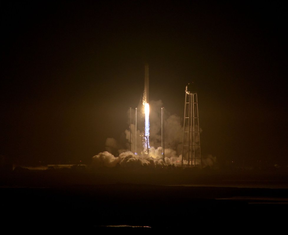 17 Ekim 2016'da özel Antares roketi felaketli patlamanın ardından uçuşa döndü
