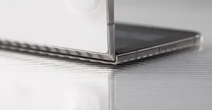 Apple, iPhone Duo iç ekran sorunu raporları sonrası sorunu kabul etti