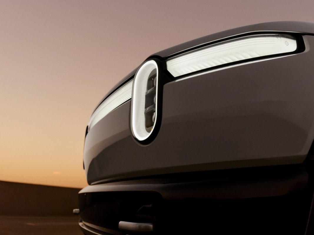 Rivian'ın R2 SUV'u şimdiden en çok satan aracı oldu