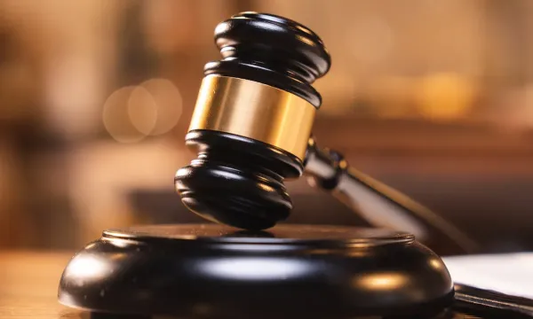 Küresel hukuk firması Freshfields, yapay zeka birimi için milyar dolarlık ayrılığı değerlendiriyor