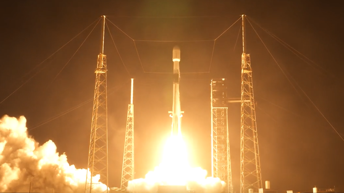 SpaceX, Starfall dönüş kapsülünü ikinci kez fırlattı