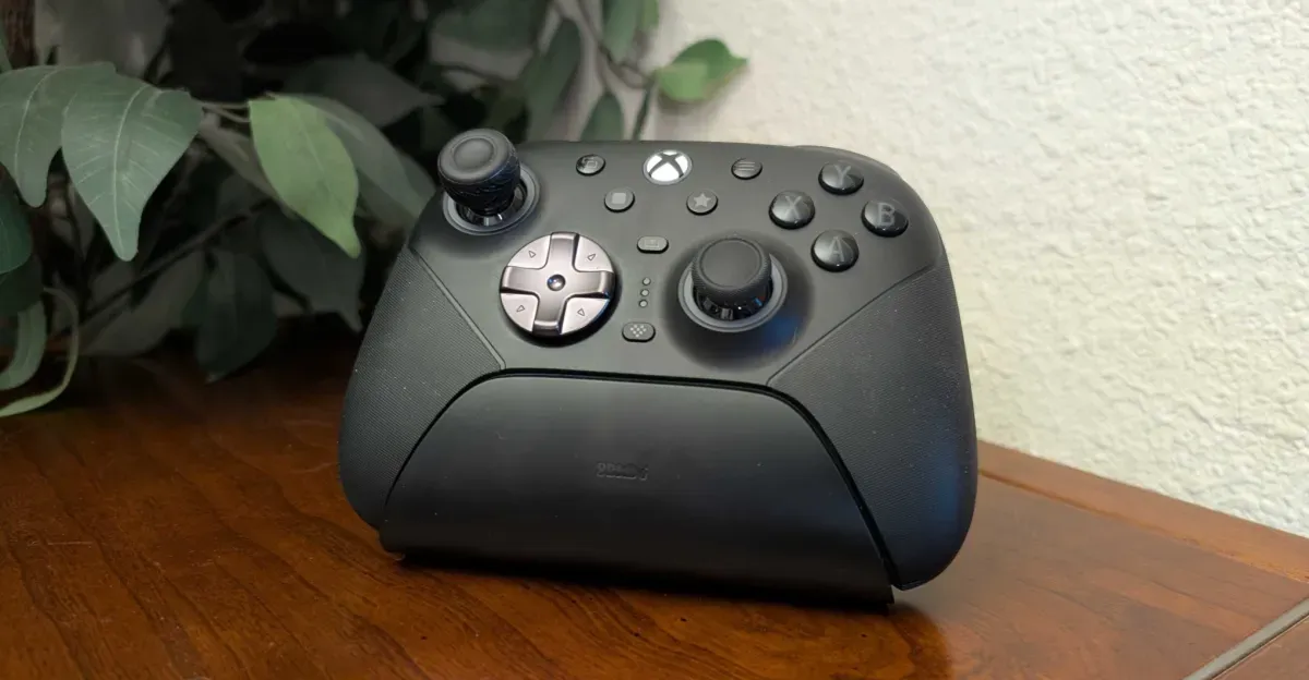 8BitDo'nun yeni Xbox Elite tarzı kumandası özelleştirme barını yükseltiyor