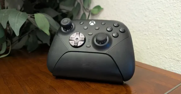 8BitDo'nun yeni Xbox Elite tarzı kumandası özelleştirme barını yükseltiyor