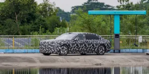 BYD’nin ultra lüks elektrikli sedanı coach kapılarla görüntülendi, tanıtımı yaklaşıyor